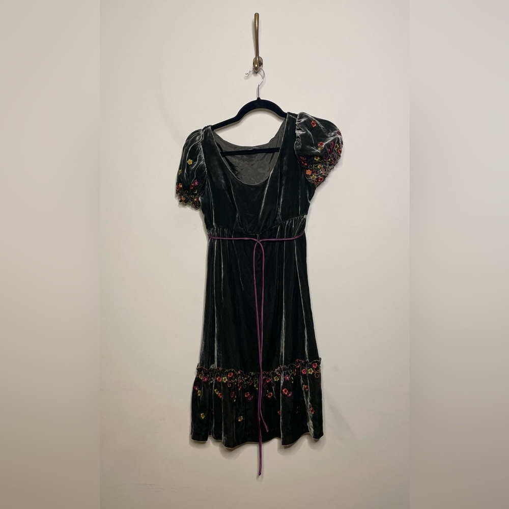 Vintage Betsey Johnson New York Velvet Dress in Dark Green Floral Embroidered